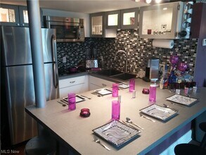 408 W St Clair Ave-Unit -416 in Cleveland, OH - Building Photo - Building Photo