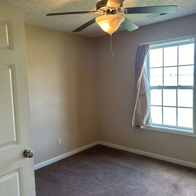 149 Beverly South Rd in Hopkinsville, KY - Building Photo - Building Photo