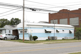 Wellington Mobile Home Park in Wellington, OH - Building Photo - Building Photo