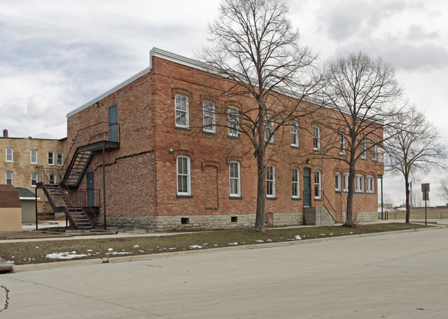 Hoffman House in Green Bay, WI - Foto de edificio - Building Photo