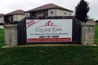 Building Photo - College Town Apartments in Warrensburg, Missouri