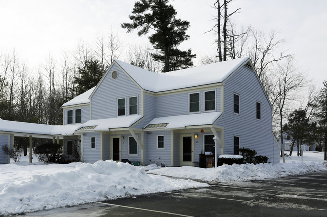 Salmon Falls Estates in Rochester, NH - Building Photo - Building Photo