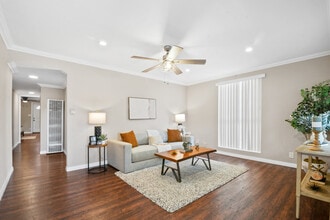 13439 Roselle Ave in Hawthorne, CA - Foto de edificio - Building Photo