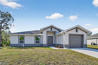 2905 38th St W in Lehigh Acres, FL - Building Photo - Building Photo