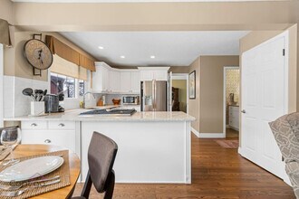 17608-17693 93 Ave NW in Edmonton, AB - Building Photo - Building Photo
