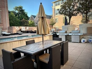 2305 Worthington 302 St, Unit 302 in Dallas, TX - Building Photo - Building Photo