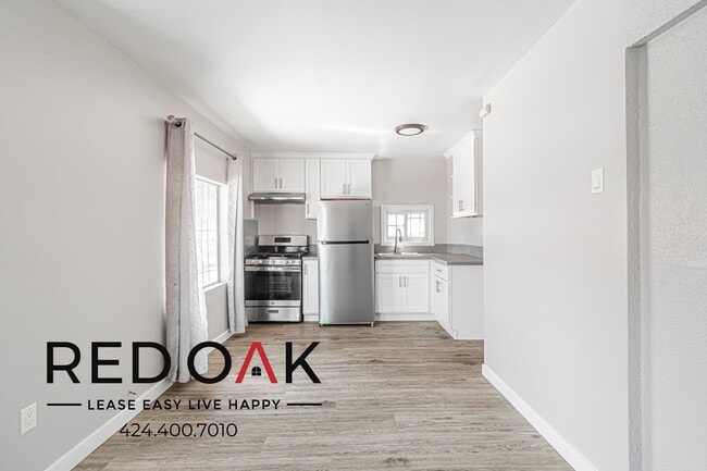 810 W 42nd Pl in Los Angeles, CA - Building Photo - Building Photo