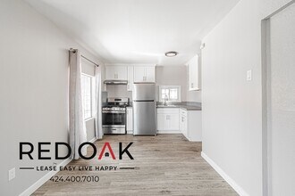 810 W 42nd Pl in Los Angeles, CA - Building Photo - Building Photo