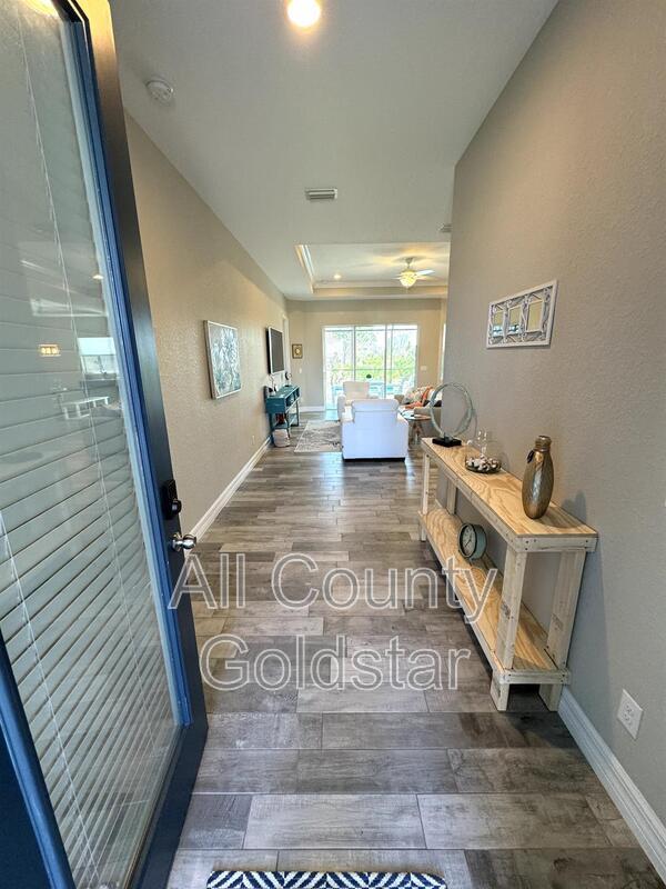 135 David Blvd in Rotonda West, FL - Building Photo - Building Photo