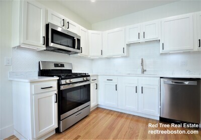 27 Ransom Rd, Unit 3 in Boston, MA - Foto de edificio - Building Photo