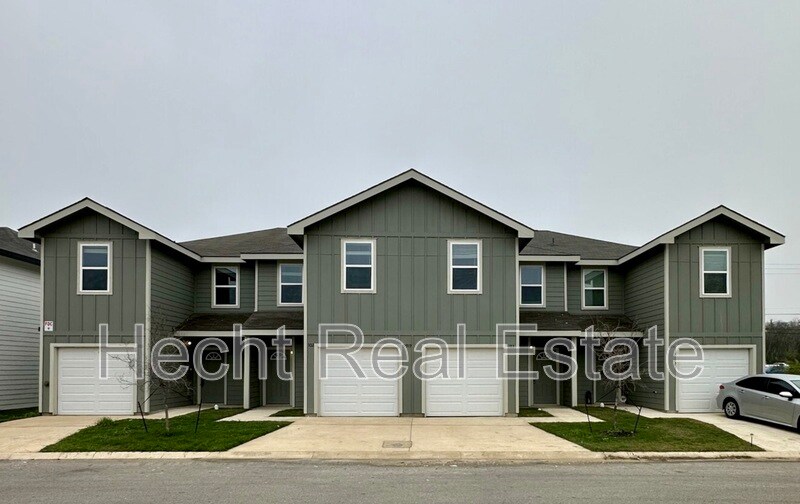 9919 Grove Mist in San Antonio, TX - Building Photo