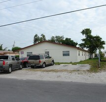 2717 SW 7th St in Fort Lauderdale, FL - Building Photo
