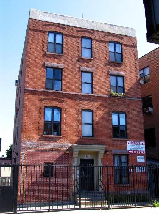 1281 Atlantic Ave in Brooklyn, NY - Building Photo