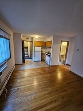 1851 N Oakland Ave (18 Unit) in Milwaukee, WI - Building Photo - Interior Photo