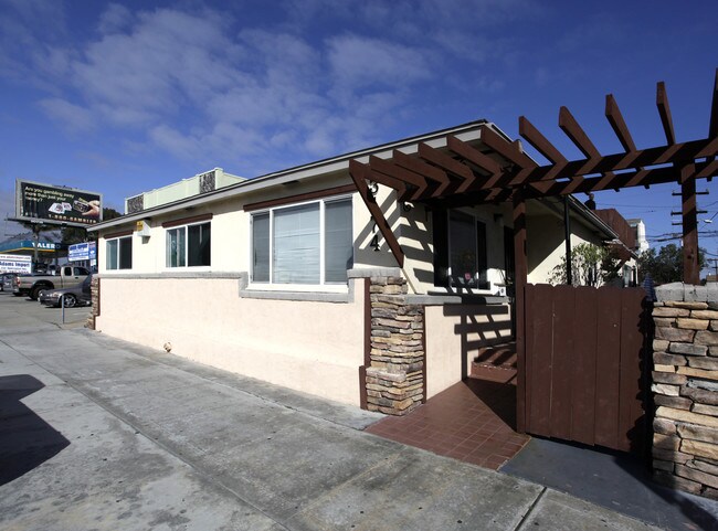 3174-3178 Adams Ave in San Diego, CA - Building Photo - Building Photo