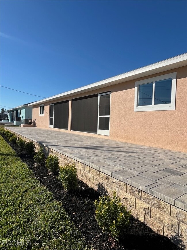 property at 5637 Genesee Pkwy