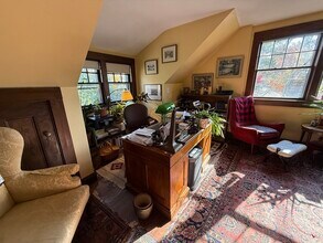 45 Powell St, Unit #1 in Brookline, MA - Building Photo - Building Photo