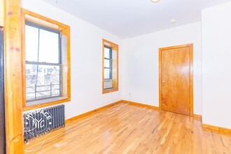 322 Rodney St, Unit 28 in Brooklyn, NY - Building Photo - Building Photo