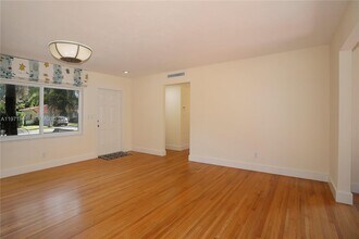 8300 SW 61st Ave in South Miami, FL - Building Photo - Building Photo