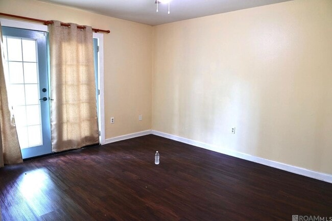 1018 Boreas Dr in Baton Rouge, LA - Foto de edificio - Building Photo