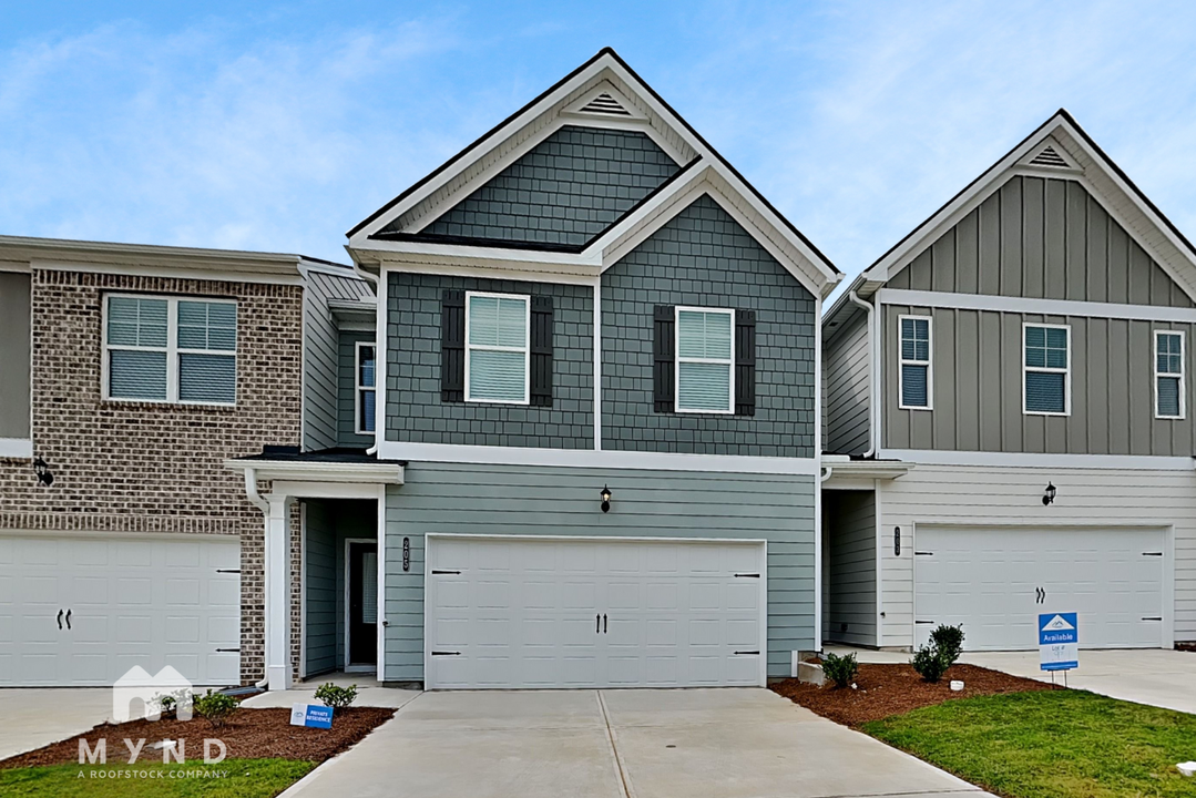 205 Switcher Ct in Union City, GA - Foto de edificio