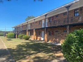 French Quarter Apartments in Huntsville, AL - Building Photo