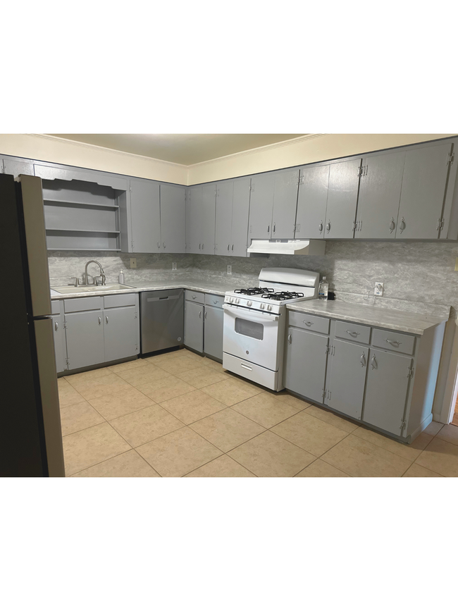 4212 N Locust St, Unit 4212 in North Little Rock, AR - Building Photo - Building Photo