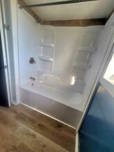 5122 W Gladys Ave, Unit Gladys 2F in Chicago, IL - Foto de edificio - Building Photo