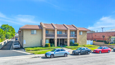 Sunflower Manor in Glendora, CA - Building Photo - Primary Photo