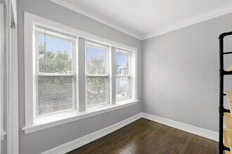 1049 N Spaulding Ave in Chicago, IL - Building Photo - Building Photo