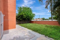 5210 NW 185th Ter in Miami Gardens, FL - Building Photo - Building Photo