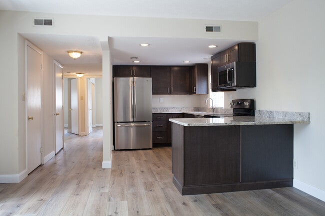 180 Chittenden Ave, Unit 3B in Columbus, OH - Building Photo - Building Photo