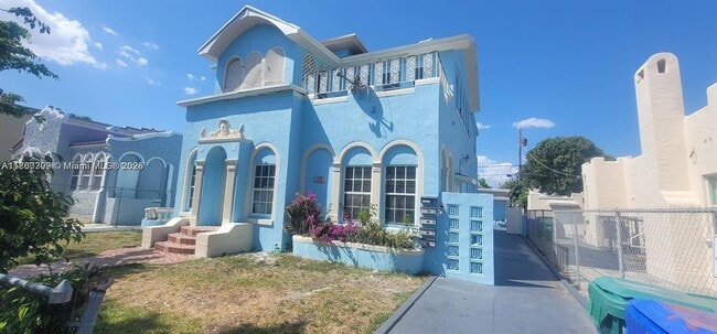 property at 1845 SW 11th St