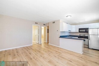 2660 NE 8th Ave in Wilton Manors, FL - Building Photo - Building Photo