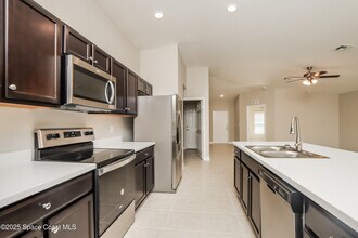 2627 Trinity Ave SE in Palm Bay, FL - Building Photo - Building Photo