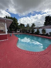 3830 SW 11th St in Fort Lauderdale, FL - Building Photo - Building Photo