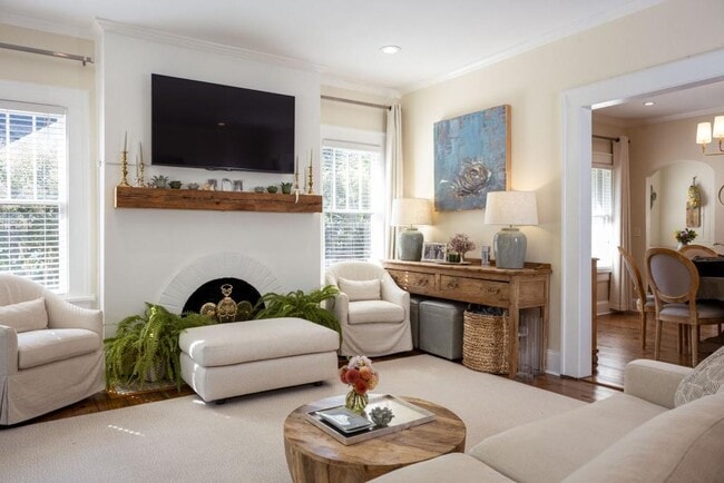 801 Durant Pl NE in Atlanta, GA - Building Photo - Building Photo