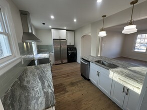 425 S Jackson St, Unit 1 in Salisbury, NC - Foto de edificio - Building Photo