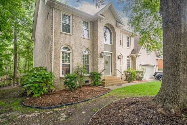 821 Loch Island Dr in Chesapeake, VA - Building Photo - Building Photo