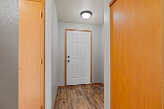 117 Peach Tree Ln in Yakima, WA - Building Photo - Building Photo