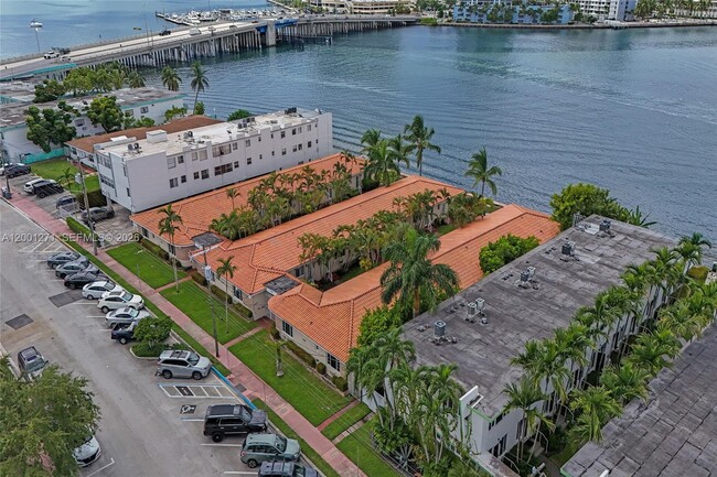 2170 Bay Dr in Miami, FL - Building Photo - Building Photo