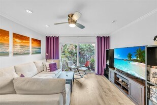 805 W Oakland Park Blvd in Oakland Park, FL - Building Photo