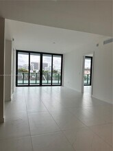 9901 E Bay Harbor Dr in Bay Harbor Islands, FL - Building Photo - Building Photo