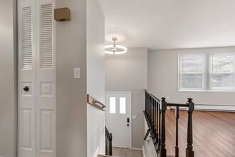 7617 Fitzpatrick Dr in Liverpool, NY - Building Photo - Building Photo