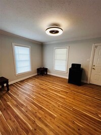 414 Clinton Park St photo'