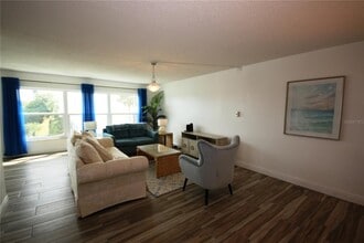 1655 S Highland Ave in Clearwater, FL - Building Photo - Building Photo