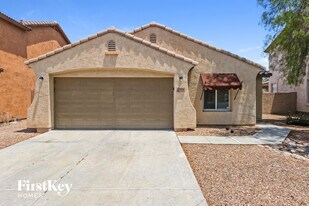 7023 S 38th Dr in Phoenix, AZ - Building Photo