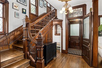 2138 W Caton St in Chicago, IL - Building Photo - Building Photo