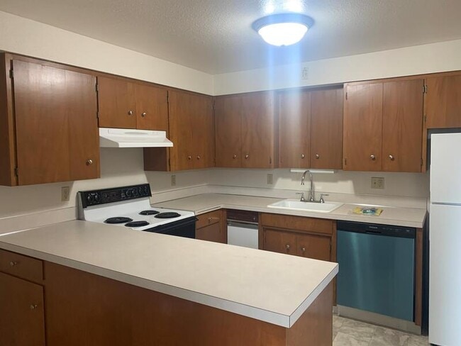property at 305 La Villa Dr