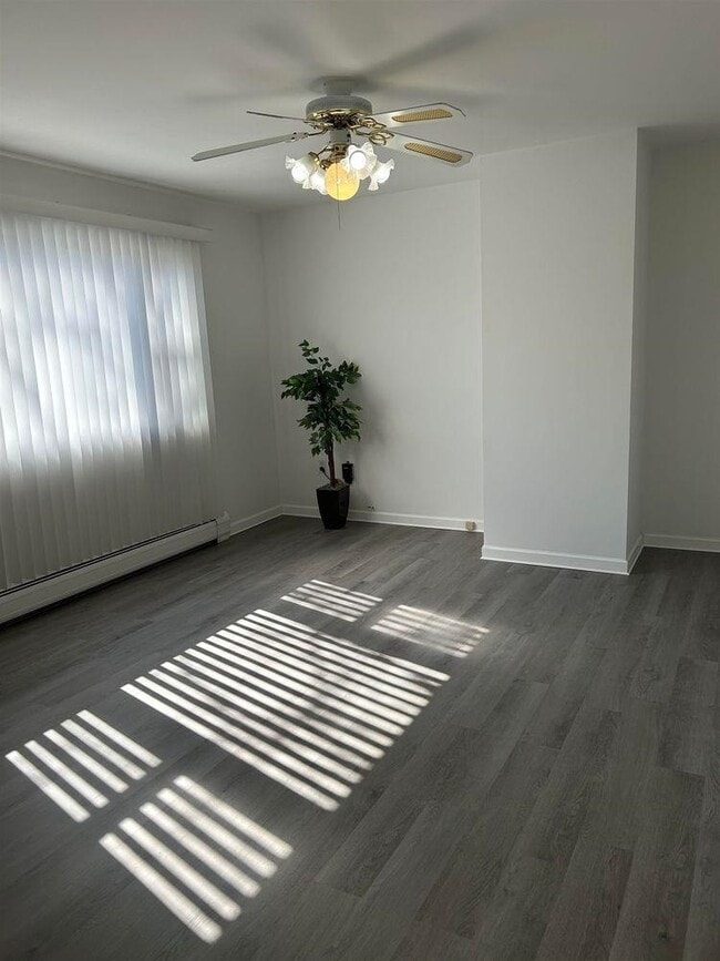 105 Columbia Ave in Jersey City, NJ - Building Photo - Building Photo